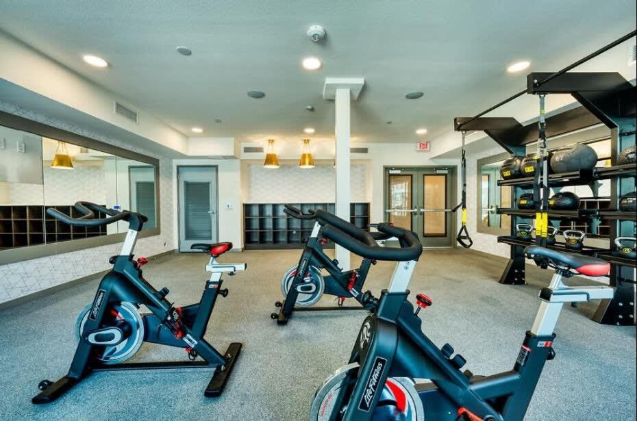 Cozysuites Phx Roro Gym Pool Pets Parking #14 Phoenix Extérieur photo