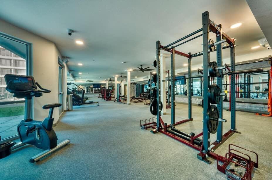 Cozysuites Phx Roro Gym Pool Pets Parking #14 Phoenix Extérieur photo